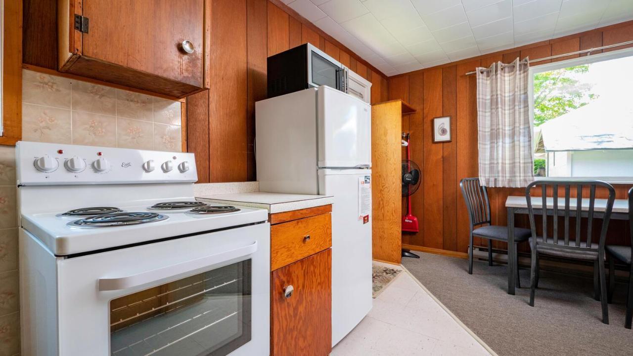 Bel Air Cottages And Motel Sauble Beach Eksteriør bilde