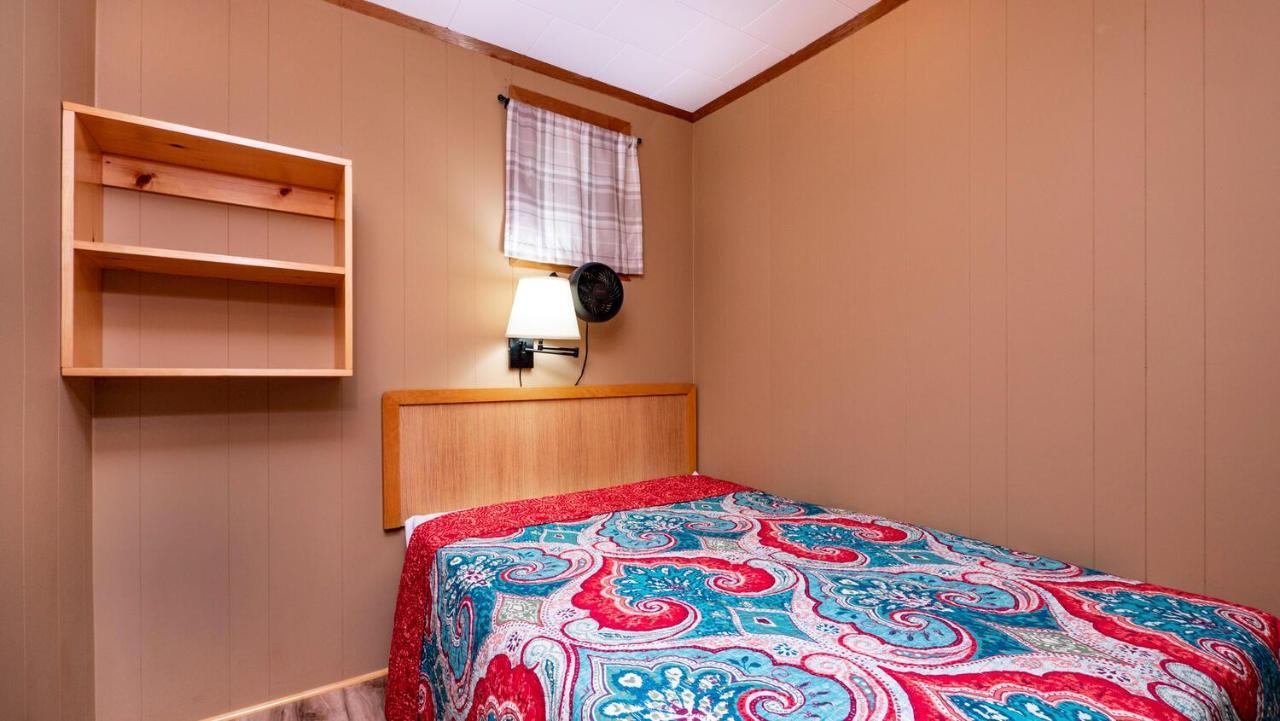 Bel Air Cottages And Motel Sauble Beach Eksteriør bilde