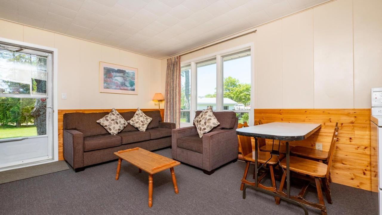 Bel Air Cottages And Motel Sauble Beach Eksteriør bilde