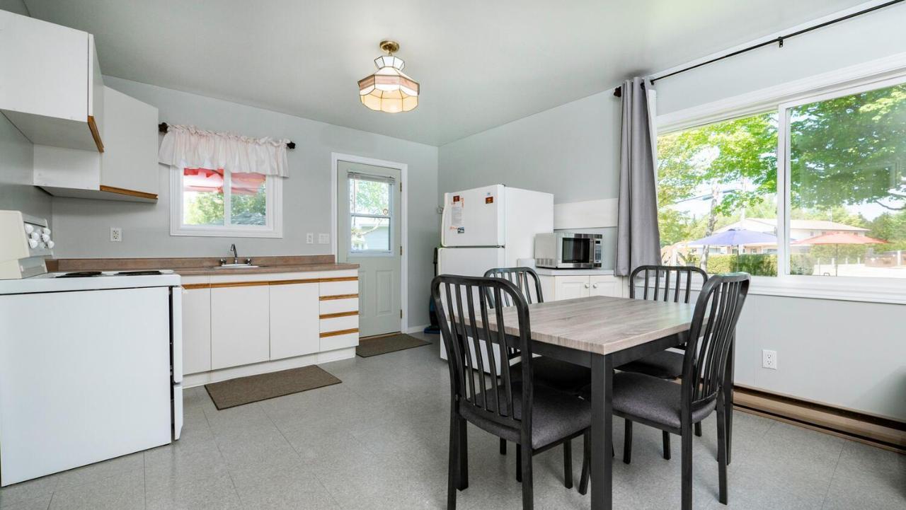 Bel Air Cottages And Motel Sauble Beach Eksteriør bilde
