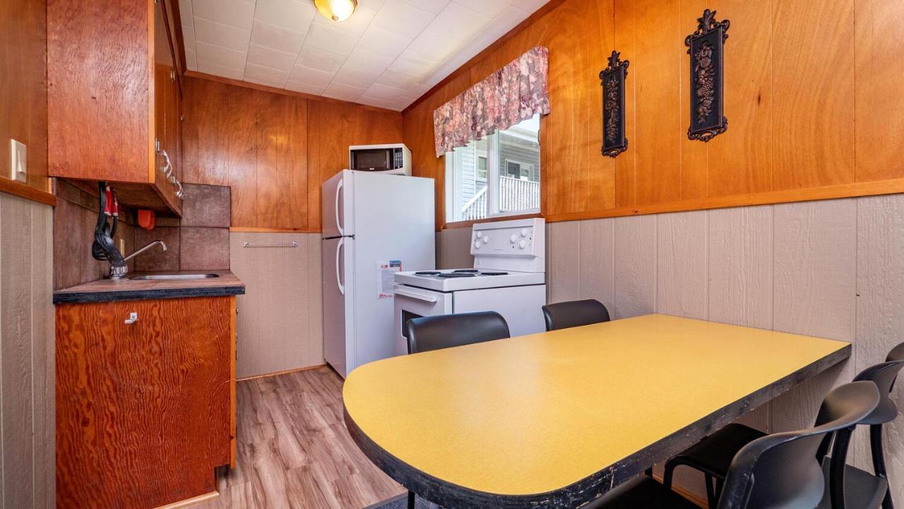 Bel Air Cottages And Motel Sauble Beach Eksteriør bilde