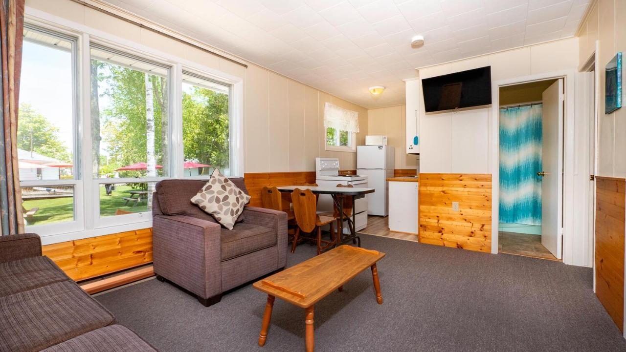 Bel Air Cottages And Motel Sauble Beach Eksteriør bilde